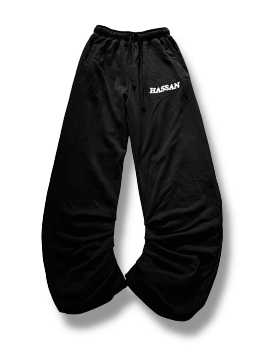 PLEATED SWEATPANTS
